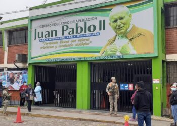 Trujillo: aplican segunda dosis contra la COVID-19, para mayores de 50 años y pacientes oncológicos