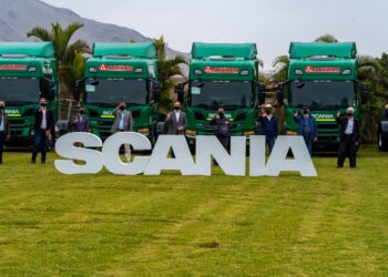 Scania refuerza su liderazgo en el norte del Perú con la entrega de 15 remolcadores al operador logístico Agersa