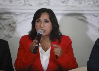 Vicepresidenta no quiere renunciar a Reniec:  “En cualquier momento podría dejar el cargo por la convulsión del país”