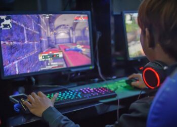 China limita a 3 horas semanales el acceso de menores a videojuegos en línea