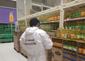 Indecopi inicia supervisión de precios del pollo, aceite, leche y balón de gas en mercados del país