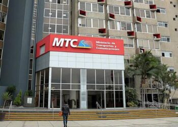 ¿Por qué el MTC dio 20 años de concesión a empresas que recién iniciaron actividades durante la pandemia?