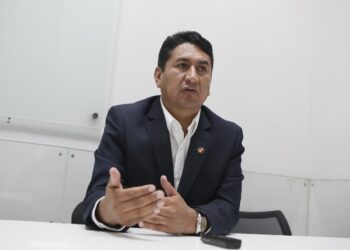 Vladimir Cerrón: “Jamás renunciaremos a nuestros principios, pondremos el pecho sobre la bala”