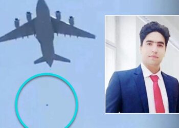 El dolor del padre de un médico que buscó huir a EE.UU. y cayó del avión en Kabul
