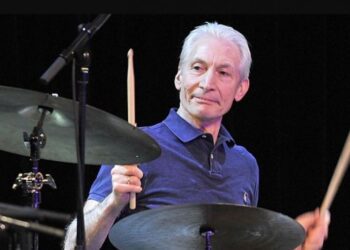 Falleció Charlie Watts, icónico y legendario baterista de los Rolling Stones, a los 80 años