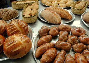 Panaderías optan por reducir peso del pan ante alza de insumos y tarifas eléctricas