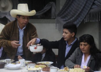 Despacho presidencial gasta más de S/. 90 mil soles en alimentos solo en el mes de agosto