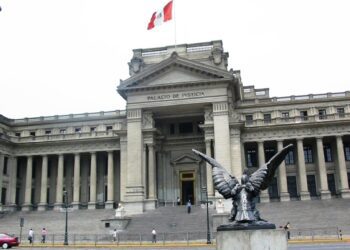 Renuncian jueces a cargo de casos como Odebrecht, Club de la Construcción y el financiamiento de Perú Libre