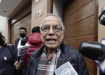 Aníbal Torres: “Si el Congreso quiere cambiar la cuestión de confianza, debe hacerlo junto con la vacancia presidencial”