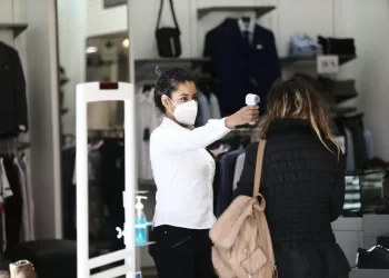COVID: 19: se dejará sin efecto la toma de temperatura y limpieza de calzados en pediluvios