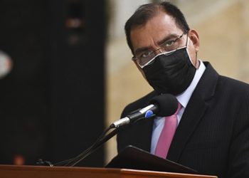 El ministro del Interior aseguró que la hoja de coca es el principal insumo de la Coca-Cola