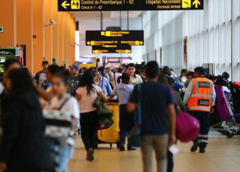 Migraciones: Fiscalía abre investigación por uso indebido de información personal en el aeropuerto