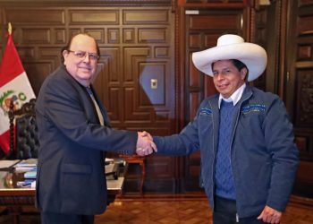 Gobierno hace oficial ratificación de Julio Velarde como Presidente del Directorio del BCR