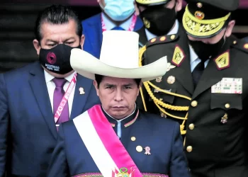 A Castillo no le preocupa una eventual vacancia, dice el ministro de la Producción