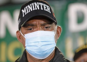 Luis Barranzuela responde esta tarde ante el Congreso por múltiples cuestionamientos en su contra