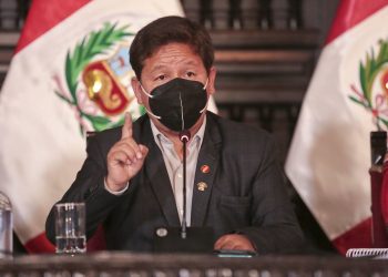 Guido Bellido pide al Ministerio Público investigar reuniones clandestinas del presidente Castillo