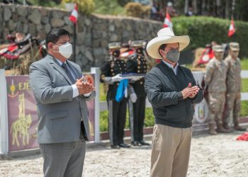 Presidente Castillo quiso ascender como generales a hijos de su amigo