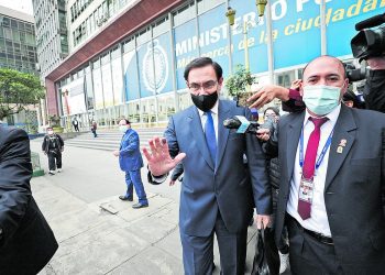 Vizcarra responderá ante el Congreso sobre gasto de S/.50 mil millones durante su mandato