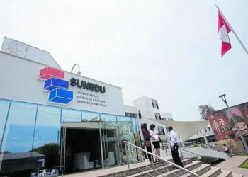 Aprueban dar 2 años de plazo a universidades que no obtuvieron licenciamiento de la Sunedu