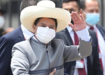 Procurador denuncia a Pedro Castillo y gobierno entra en nueva crisis