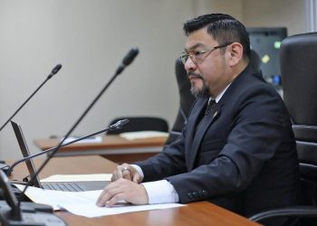 Comisión de Ética del Congreso acuerda investigar a Luis Cordero Jon Tay por agresión física y acoso a su expareja