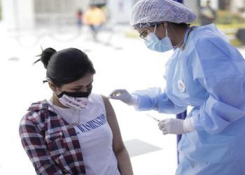 Perú alcanzó el 80% de cobertura de población objetivo vacunada antes de culminar el 2021