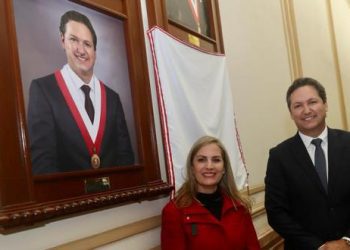 Cuadros de tres expresidentes del Congreso fueron develados ¿por qué se hizo recién?