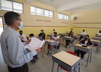 COVID-19 en Perú: anuncian que el uso de mascarillas por parte de los alumnos en los colegios será facultativo