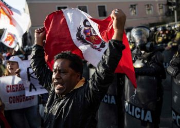 Crisis política y violencia social ponen cabe a la recuperación económica