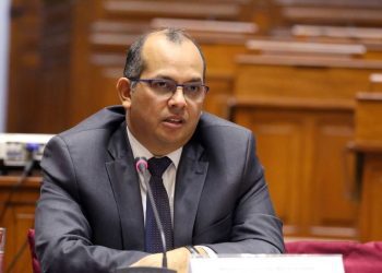 Luis Miguel Castilla advierte que la violencia pone en peligro la gobernabilidad