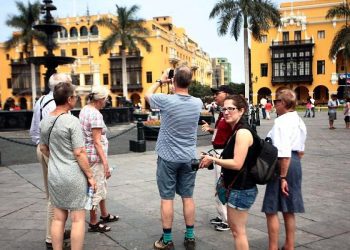 Perú: turistas reducen en tres días su tiempo de estadía en regiones por protestas