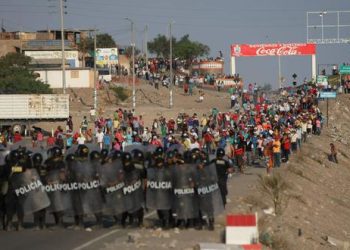 Perú: conflictos políticos y sociales se mantienen como el principal riesgo del país por segundo año consecutivo