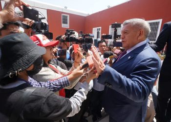 César Acuña: “Los congresistas serán los responsables que la crisis se agudice” 