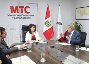 César Acuña: “Ministra se comprometió con avance de proyectos de Autopista del Sol y mejoramiento del borde costero”