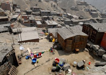 Pobreza en Latinoamérica no se reducirá debido a bajo crecimiento y agitación social