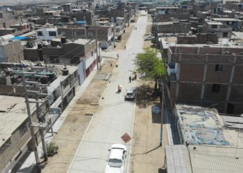 Trujillo: Construcción de pistas y veredas de Miramar al 85% de avance