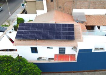 Excelencia energética: restaurante marino es el pionero en usar energía solar en Trujillo