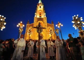 Semana Santa: Las mejores frases para enviar en Jueves y Viernes Santo
