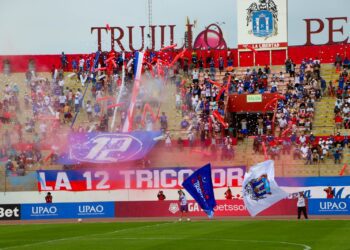 Fiesta en el Mansiche: hinchas de la tricolor alegraron el encuentro frente a Sport Huancayo