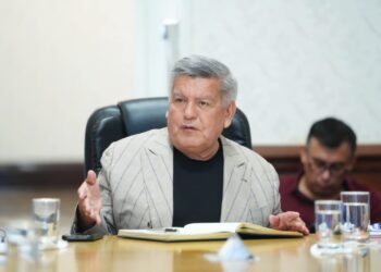 Acuña: Obras del Gobierno Regional deben terminar en los plazos definidos