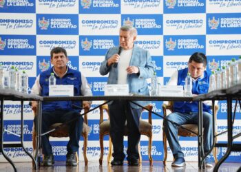 César Acuña: “Institutos superiores tendrán tecnología moderna para lograr su licenciamiento”