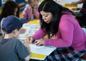 Las mejores frases, saludos y postales por el Día del Maestro en Perú