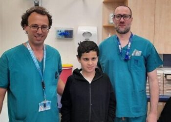 ¡Proeza médica! Cirujanos logran unir cabeza de niño “decapitado” en accidente vehicular
