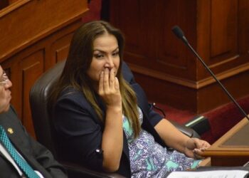 Magaly Ruiz: nuevamente es acusada por recorte de sueldo