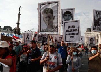 Fiscalía amplía 8 meses investigación a Dina Boluarte por muertos durante protestas