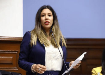 Congreso salva de la censura a Rosselli Amuruz