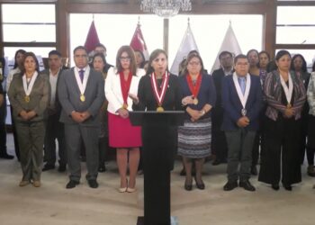 Fiscal de la Nación presenta denuncia contra la presidenta Dina Boluarte por «homicidio calificado»