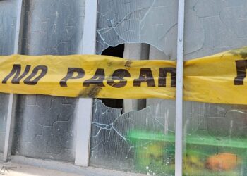 Arequipa: sujetos lanza bomba molotov a colegio