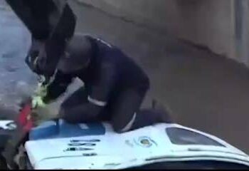 Mototaxista casi pierde la vida en accidente por no atropellar a un can