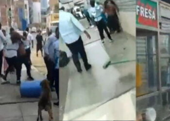 Lima: vendedores se agarran a golpes por la disputa de una esquina